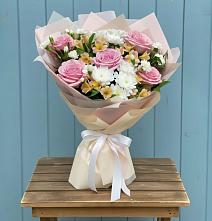 Букет цветов из:  Гвоздики, Орхидеи и Розы в Засосне