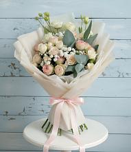 Букет цветов из:  Розы и Лизиантусы #REPLACE_PRED# Засосне
