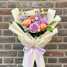 Букет цветов из:  Лизиантусы и Розы в Засосне
