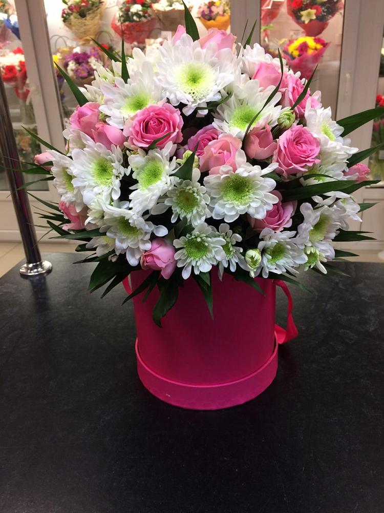 Цветочная композиция из Розы и Хризантемы в шляпной коробке в Засосне