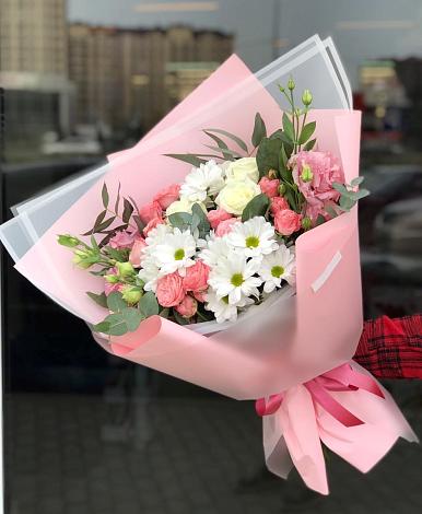 Букет цветов из: Розы, Лизиантусы и Хризантемы в Засосне