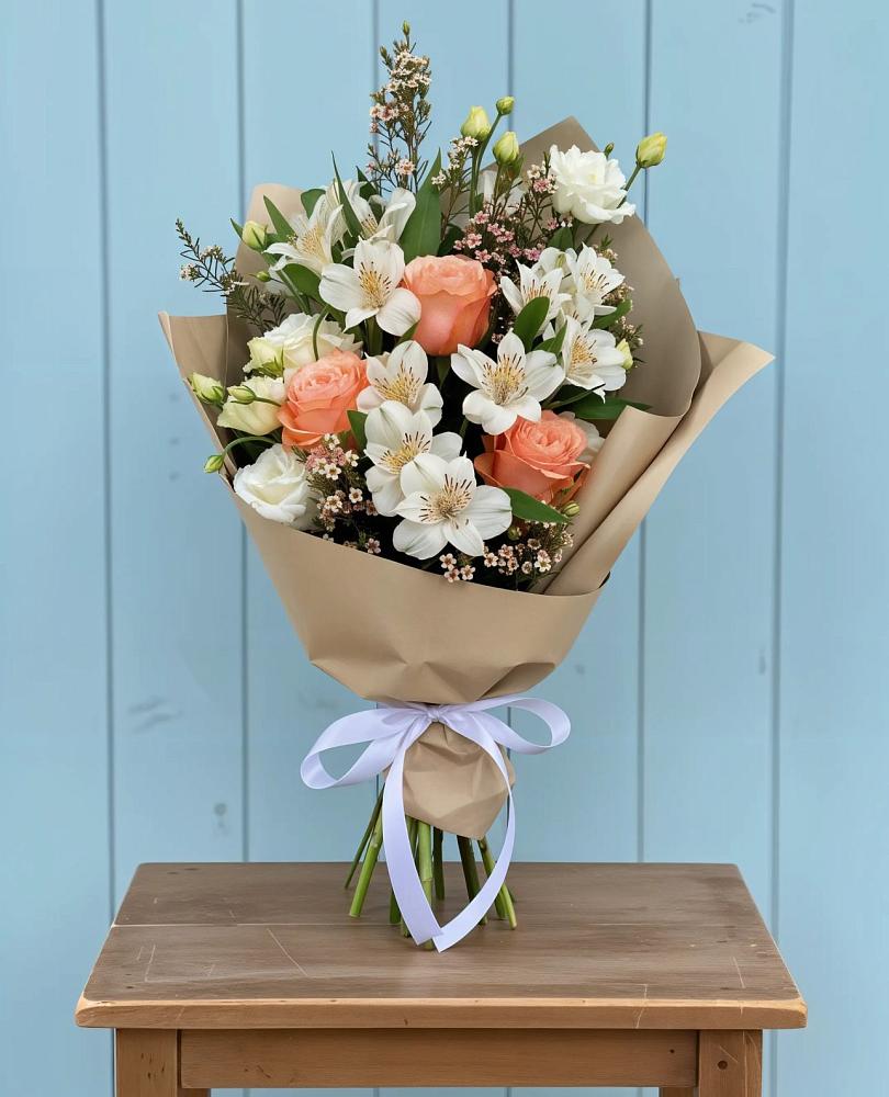 Букет цветов из: Альстромерии, Лизиантусы, Розы и Хризантемы в Засосне