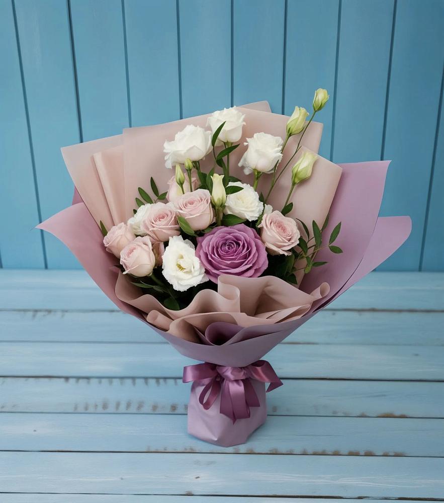 Букет цветов из: Розы и Лизиантусы в Засосне